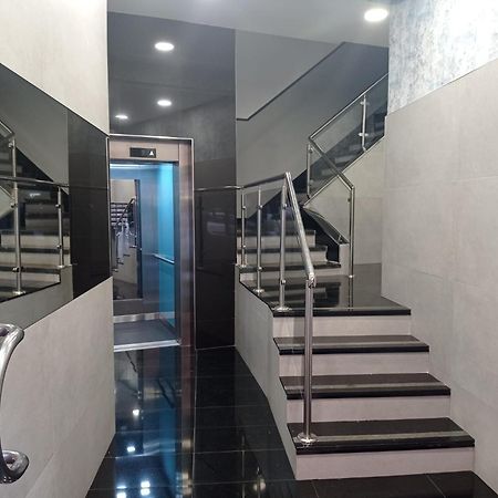 Apartamento Amplio, Luminoso Y Moderno Cerca Del Casco Viejo Bilbao Exterior foto