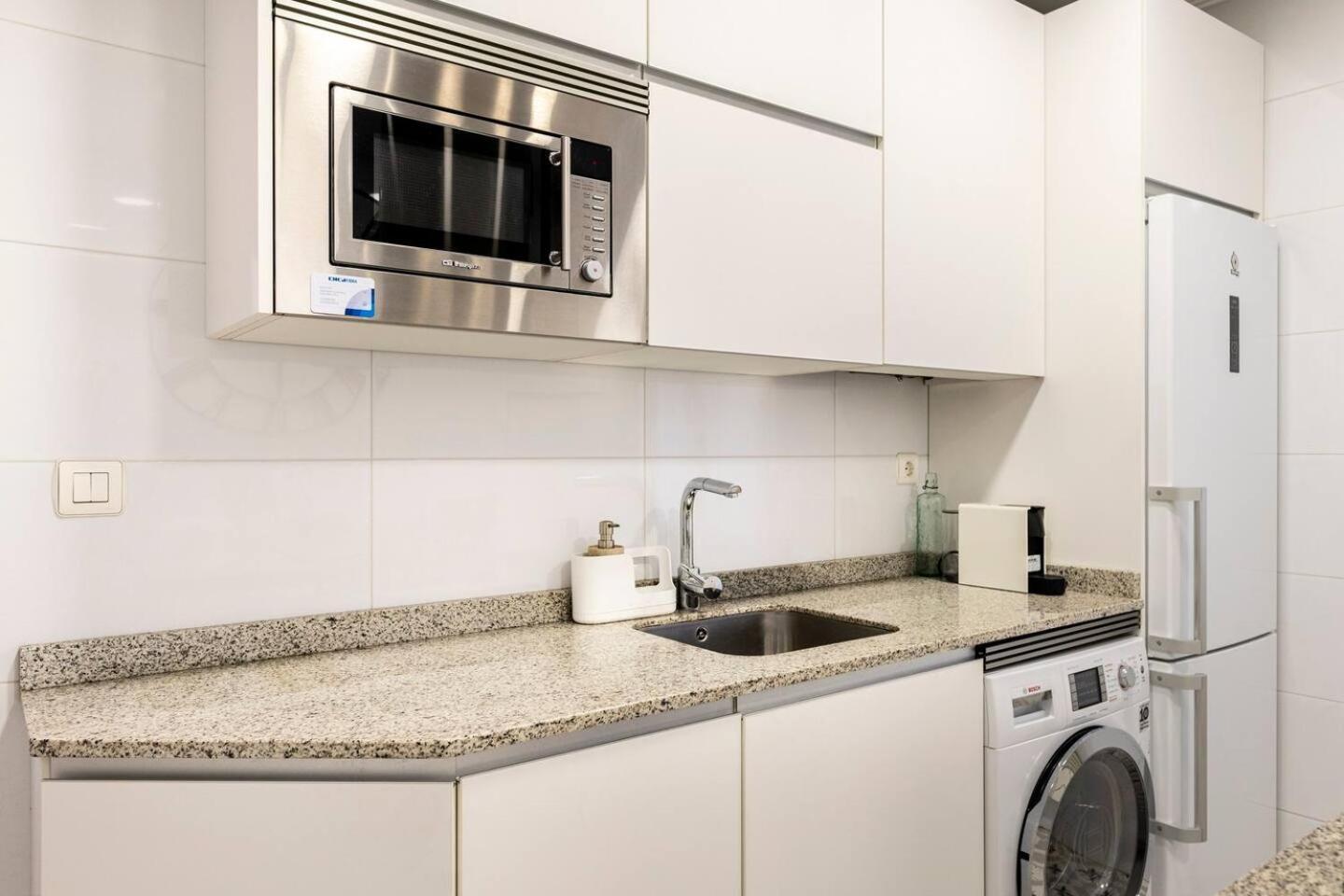 Apartamento Amplio, Luminoso Y Moderno Cerca Del Casco Viejo Bilbao Exterior foto